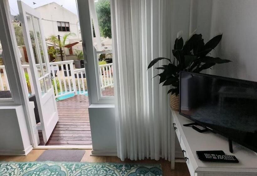 Люкс Повышенной Комфортности, African Breeze Guest House