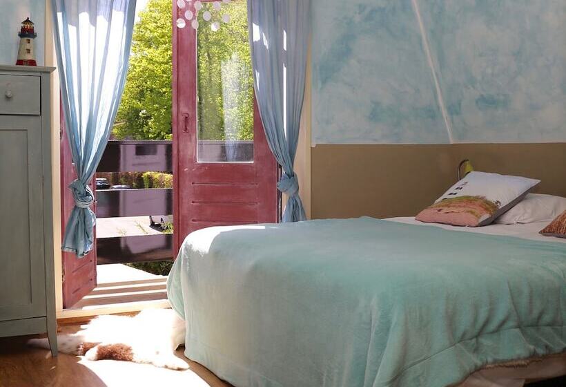 اتاق لوکس با بالکن, Guesthouse Fleur De Lis