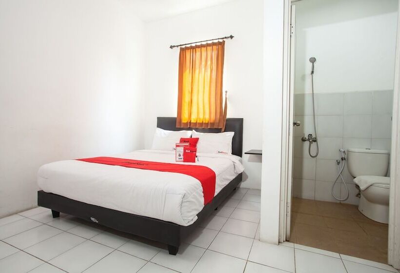 Номер Стандарт, Reddoorz Plus Near Galaxy Mall