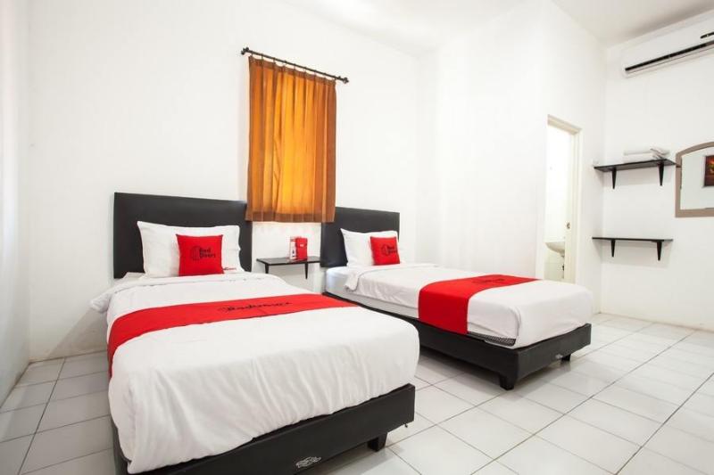 Номер Стандарт, Reddoorz Plus Near Galaxy Mall