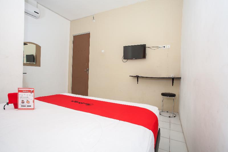 Номер Стандарт, Reddoorz Plus Near Galaxy Mall