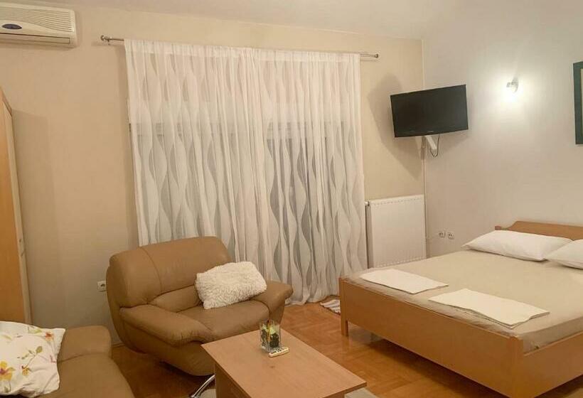 اتاق استاندارد با بالکن, Pansion Villa Bubalo