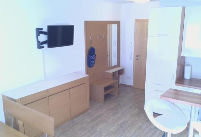 Апартаменты 2 Спальни с Балконом, Pension Apartment Hödner