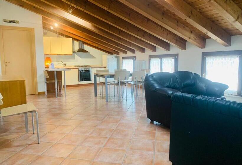 Апартаменты 2 Спальни, Albergo Torre