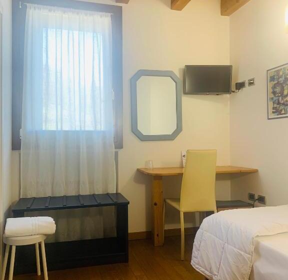 Номер Стандарт Индивидуальный, Albergo Torre