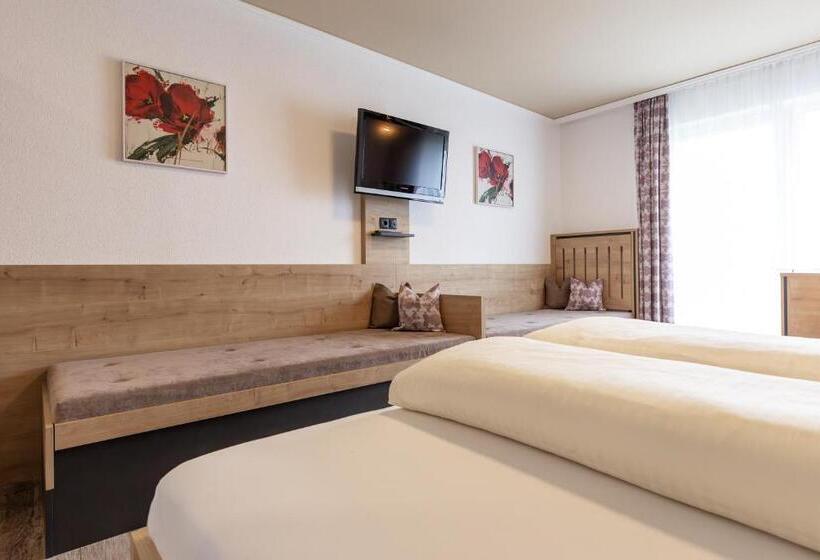 סטודיו סופריור, Das Aparthotel Olympia Tirol