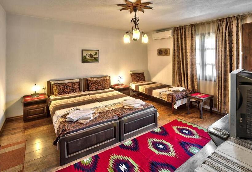 Номер Стандарт Трехместный, Keremidchieva Kushta Guest House