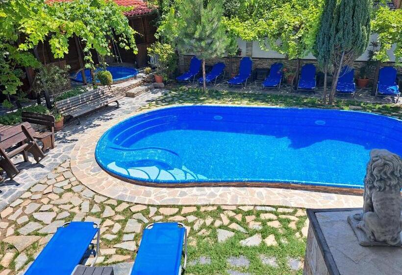 Апартаменты 1 Спальня Вид на Сад, Keremidchieva Kushta Guest House