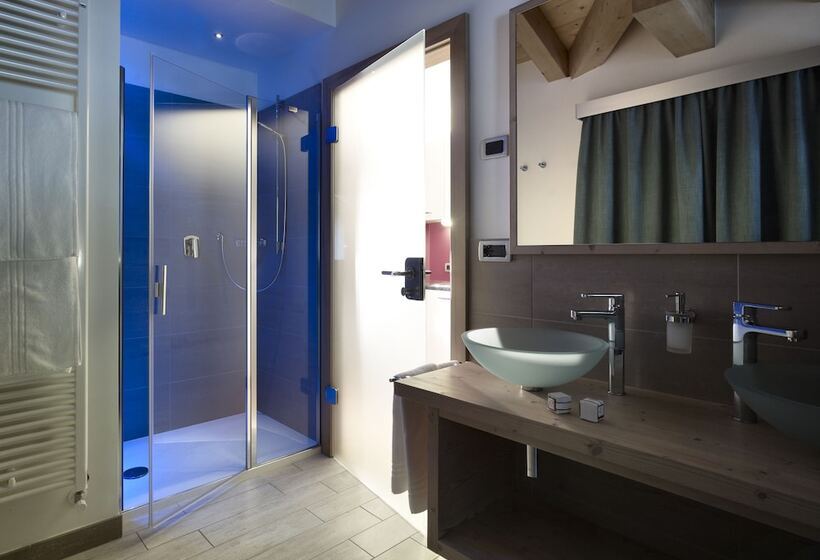 带2个卧室的公寓, Color Home Suite Apartments