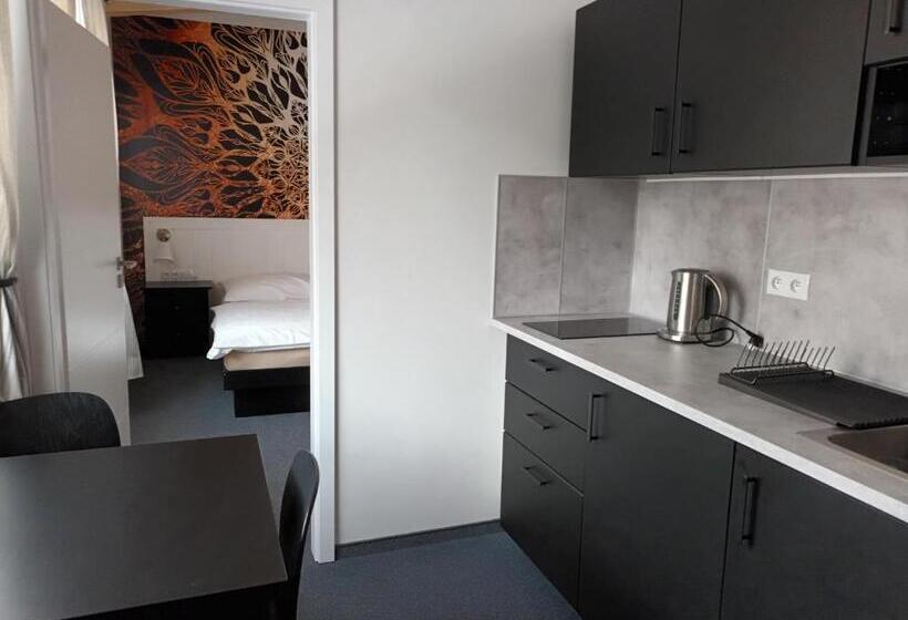 سوییت لوکس, Rodinný Resort Uko