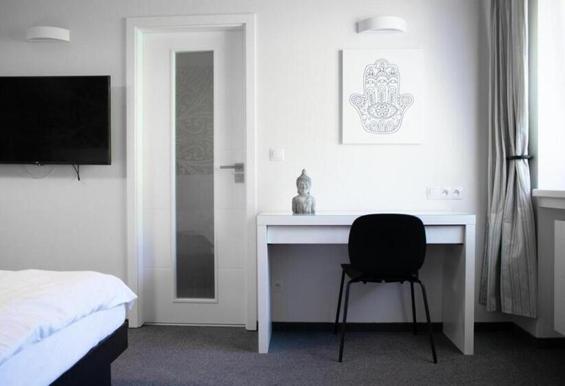 سوییت لوکس, Rodinný Resort Uko