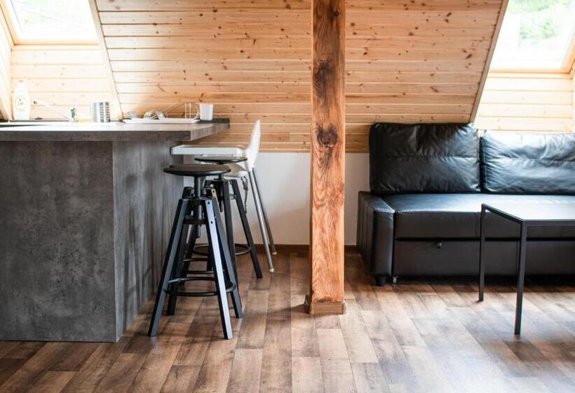 سوییت لوکس, Rodinný Resort Uko