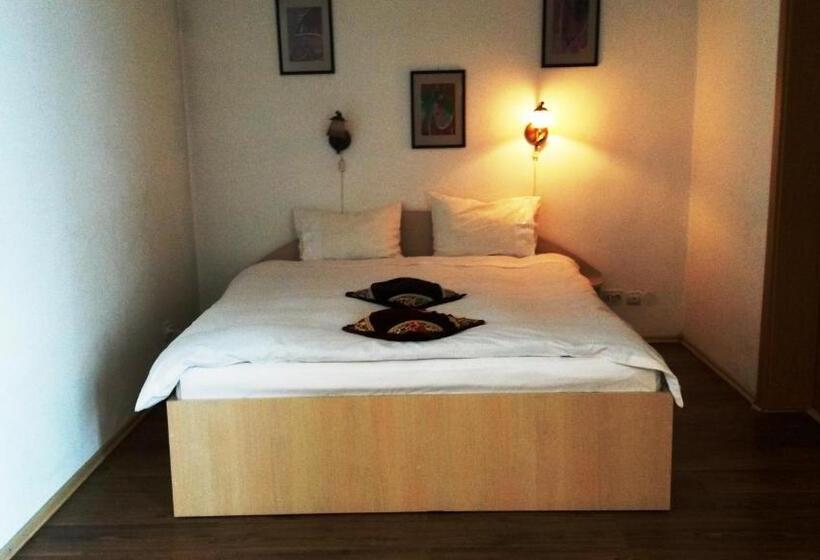 Студия Стандарт, Lucas 10 Apartments