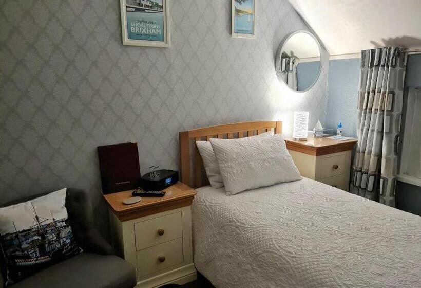 Номер Стандарт Индивидуальный, Brookside Guest House & Mini Spa