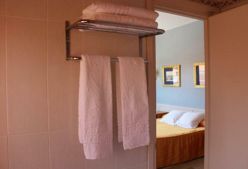 Номер Стандарт, Hostal Montserrat