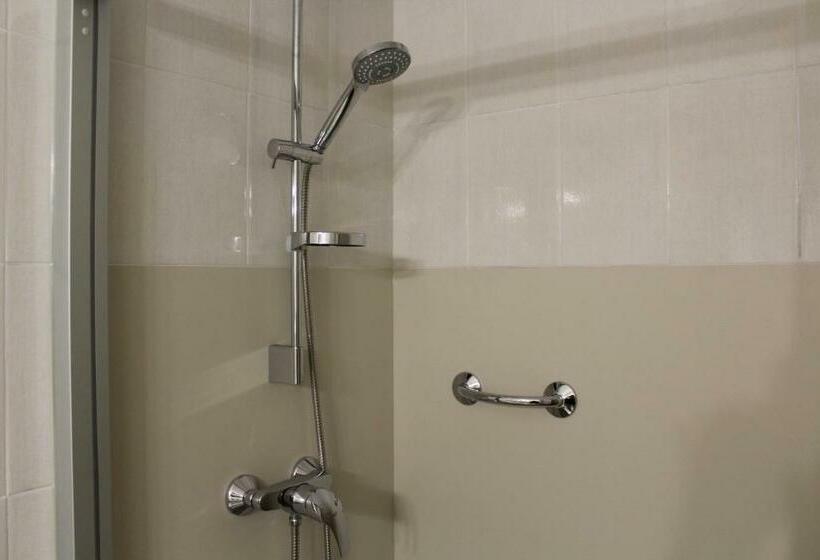 Номер Стандарт, Hostal Montserrat
