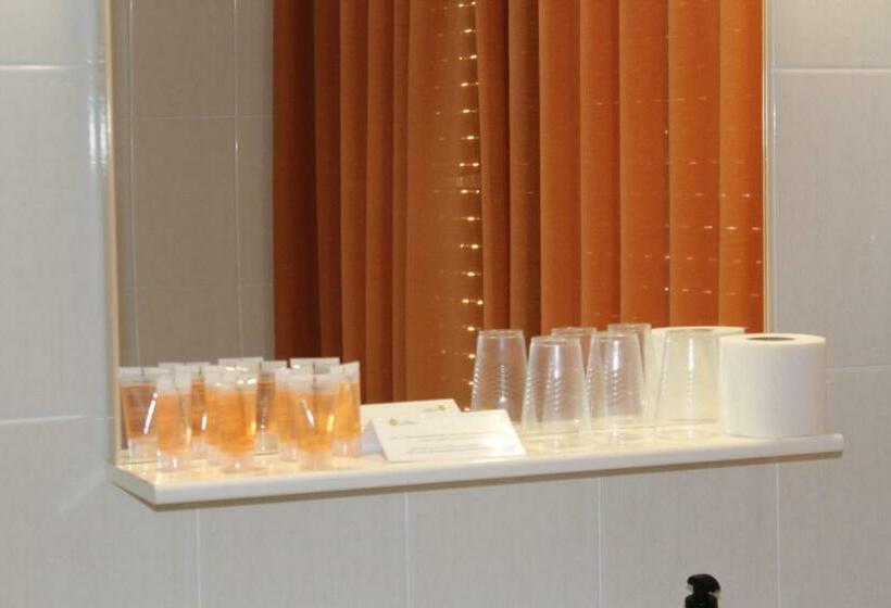 スタンダードルーム, Hostal Montserrat