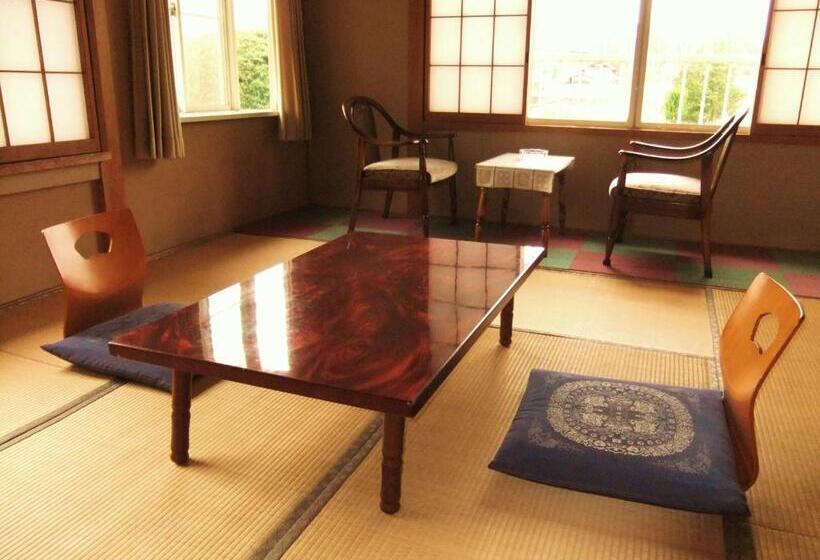 高级大房间, Nishimiyasou