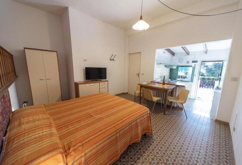 استودیوی استاندارد, Gavila's Residenza Turistico Alberghiera