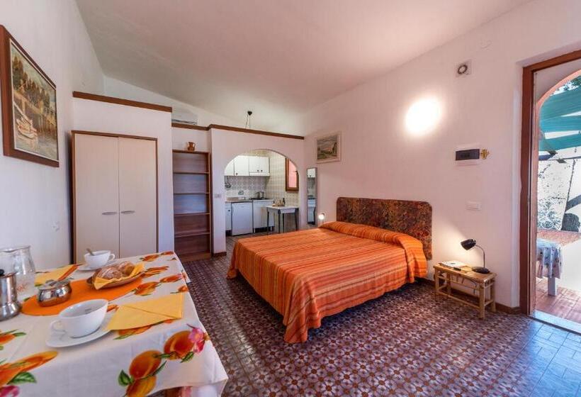 استودیو استاندارد با چشم‌انداز باغ, Gavila's Residenza Turistico Alberghiera