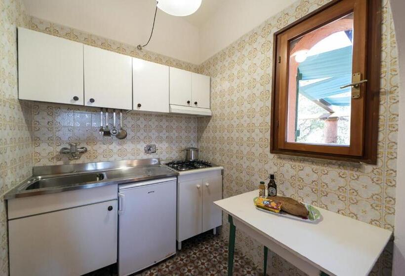 استودیو استاندارد با چشم‌انداز باغ, Gavila's Residenza Turistico Alberghiera