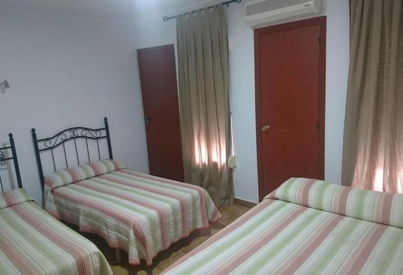 スタンダード４人部屋, Hostal Tamarindos