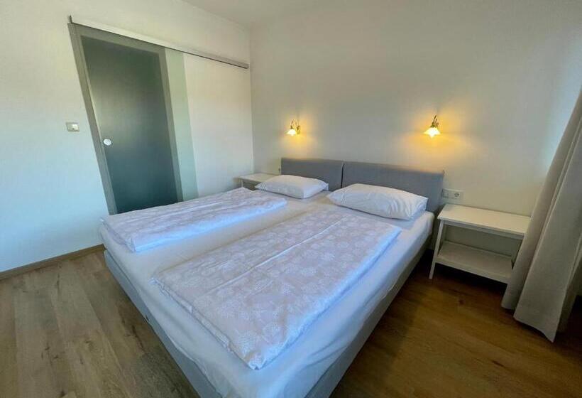 Трехместный Номер Классика, Transit Rooms   Your Stopover