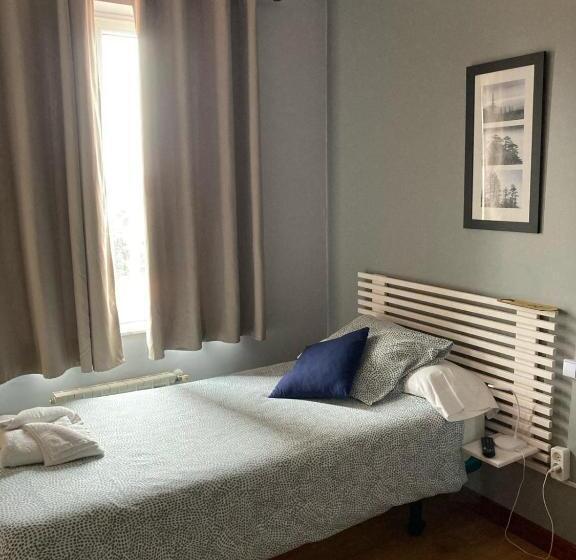 اتاق استاندارد یک نفره, Hostal La Concha