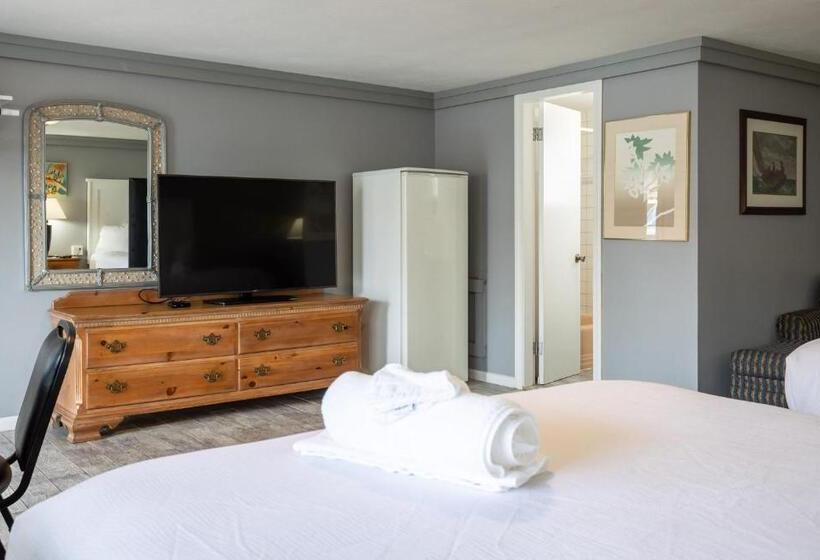 Номер Deluxe, The Janmere Motel