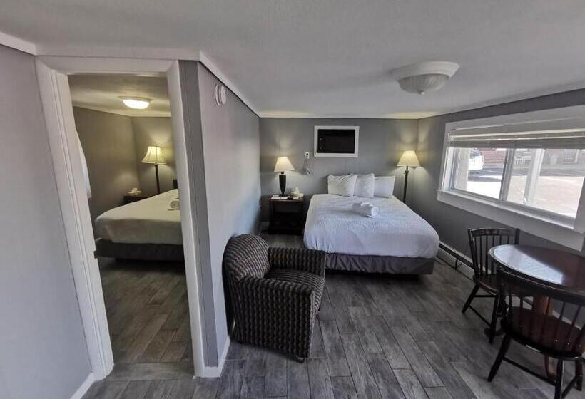 Номер Deluxe, The Janmere Motel