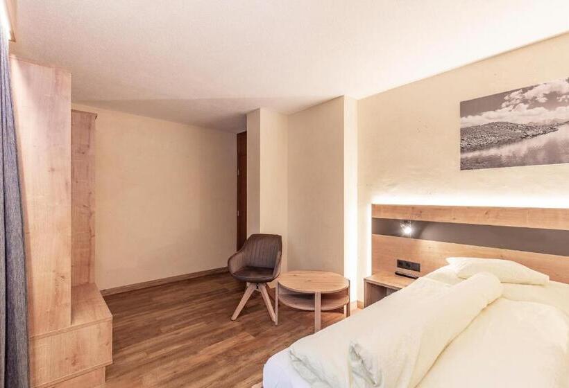דירה בת חדר שינה 1 עם מרפסת, Haus Manfred