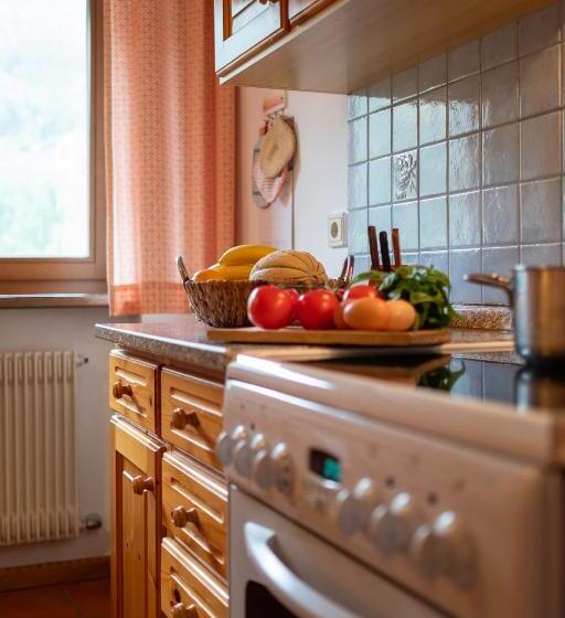 Апартаменты 3 Спальни, Residence Obermoarhof   Comfortable Apartments For Families, Swimmingpool, Playing Grounds, Almencar