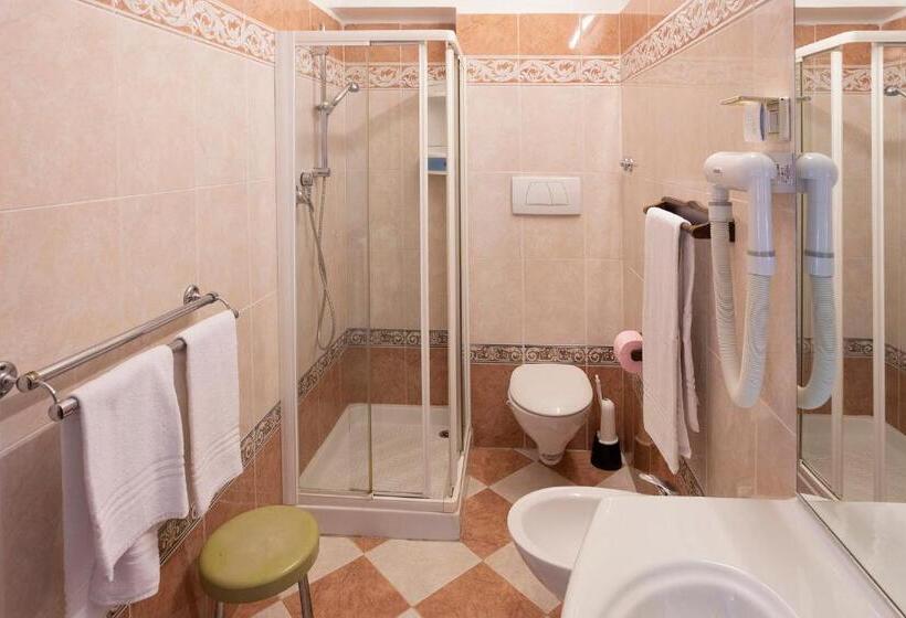 Апартаменты 2 спальни Вид на Сад, Residence Villa Elena