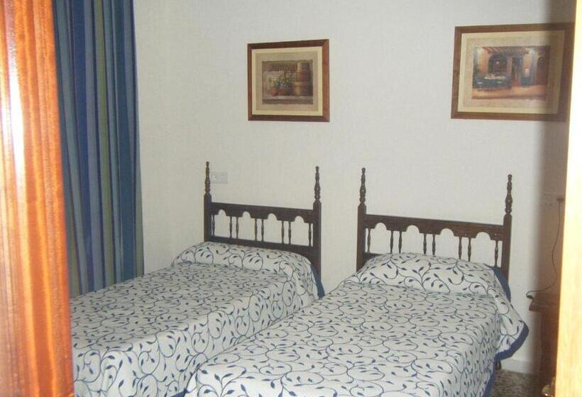 Семейный Номер, Hostal Muriel