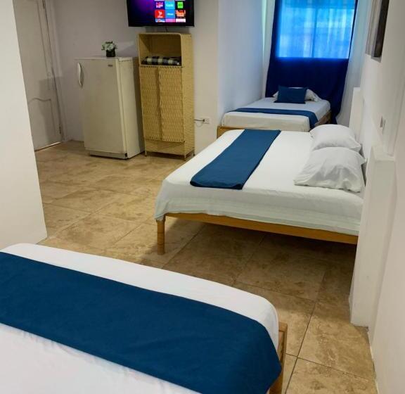Quarto Familiar, Hostal Casa Latina