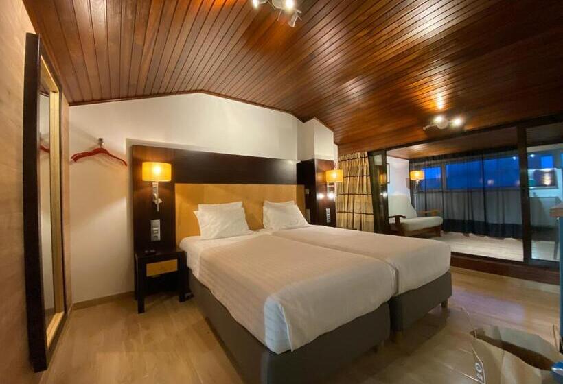 Студия Стандарт, Discovery Apartment Carnaxide