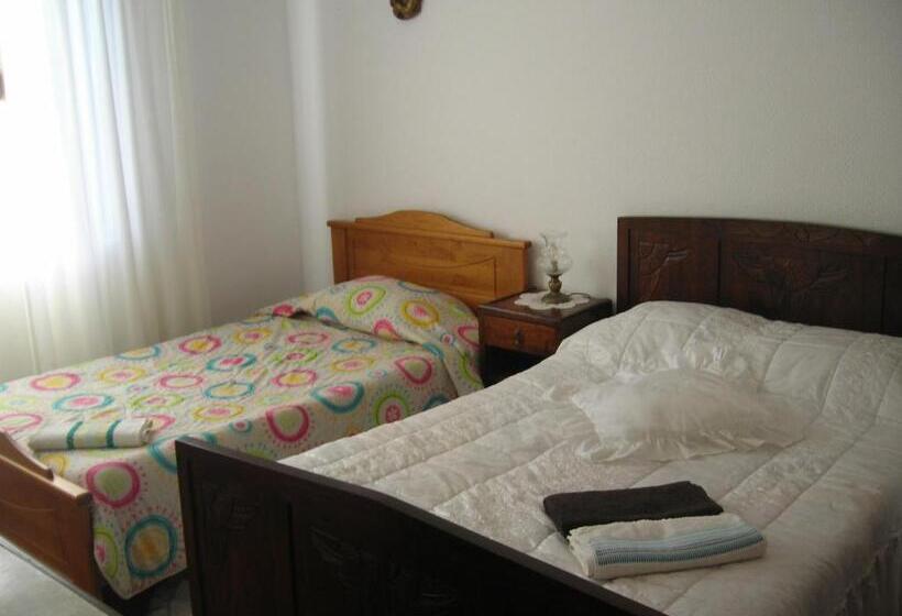 Дом 4 Спальни, Residencia Ana