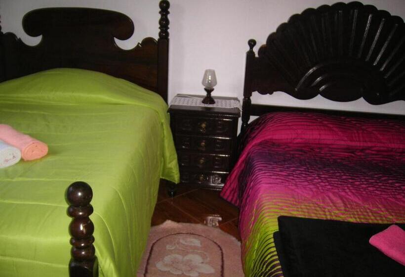 Дом 4 Спальни, Residencia Ana