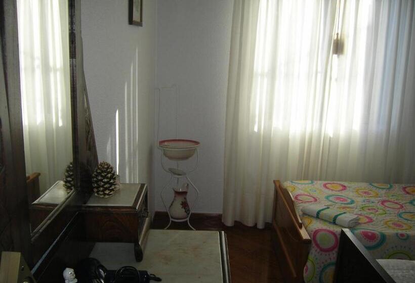 Дом 4 Спальни, Residencia Ana