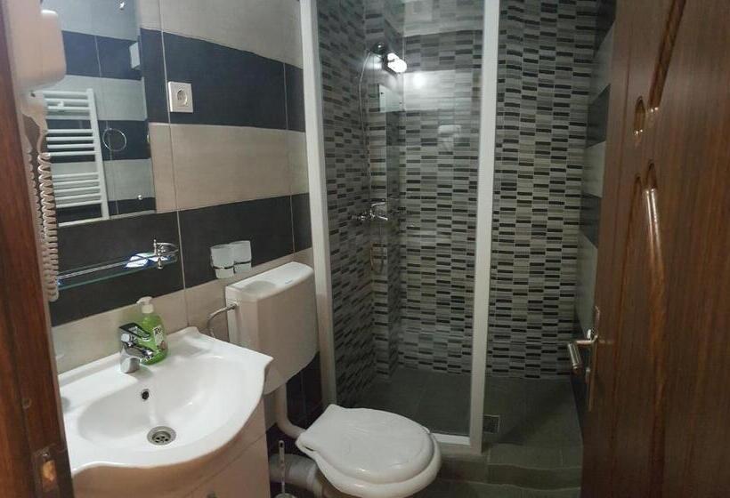 اتاق استاندارد سه تخته با بالکن, Casa Alex