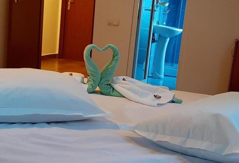 Номер Стандарт, Casa Azugeana