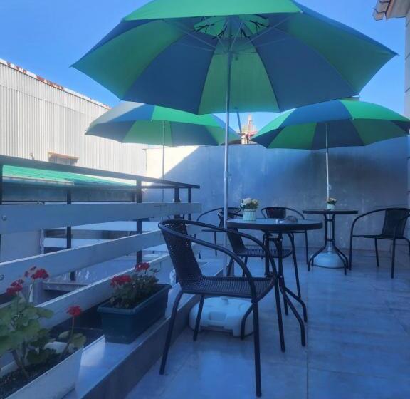 اتاق لوکس, Apartments On Vaja Pshavela