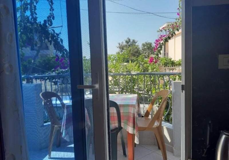 חדר סטנדרט לשלושה עם נוף לגינה, Vila Ester