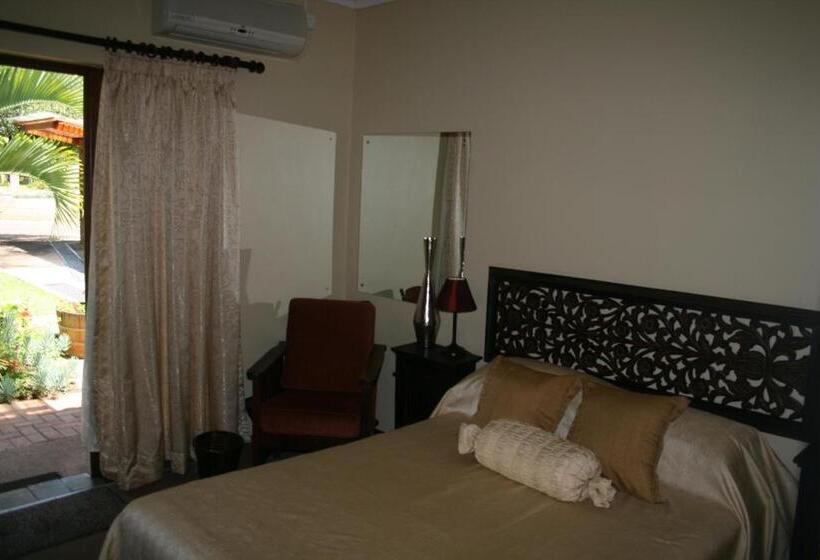 Quarto Estandar, Tamboti House