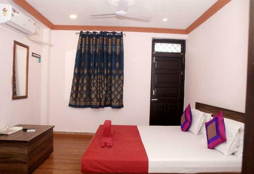 Четырехместный Номер Deluxe, Viva Guest House