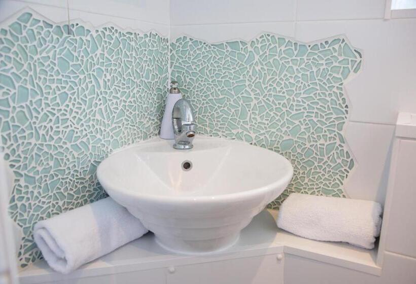 Standard Room, Bosanneth