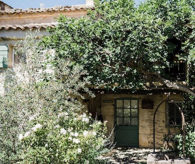 اتاق لوکس, La Ferme De La Huppe
