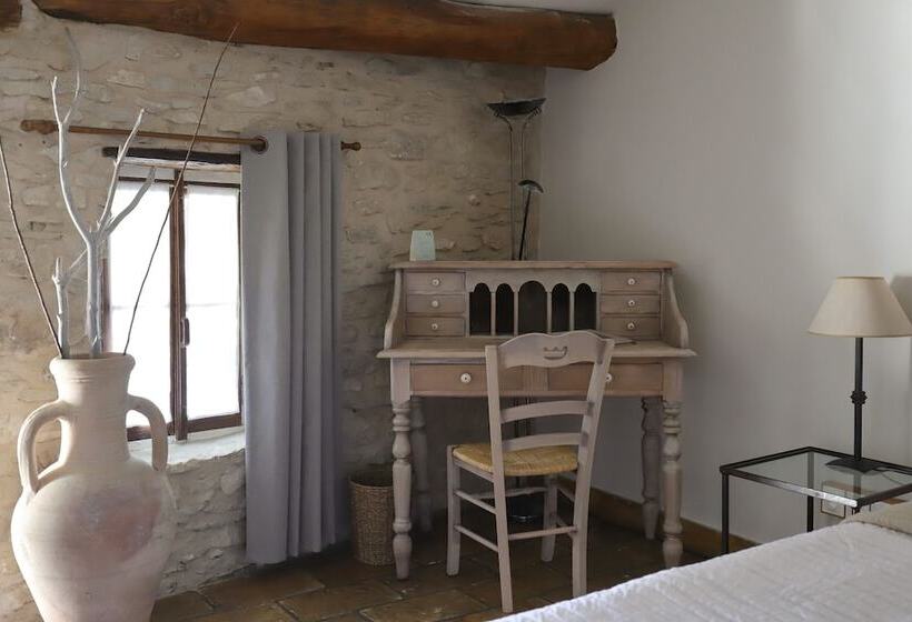 اتاق لوکس, La Ferme De La Huppe