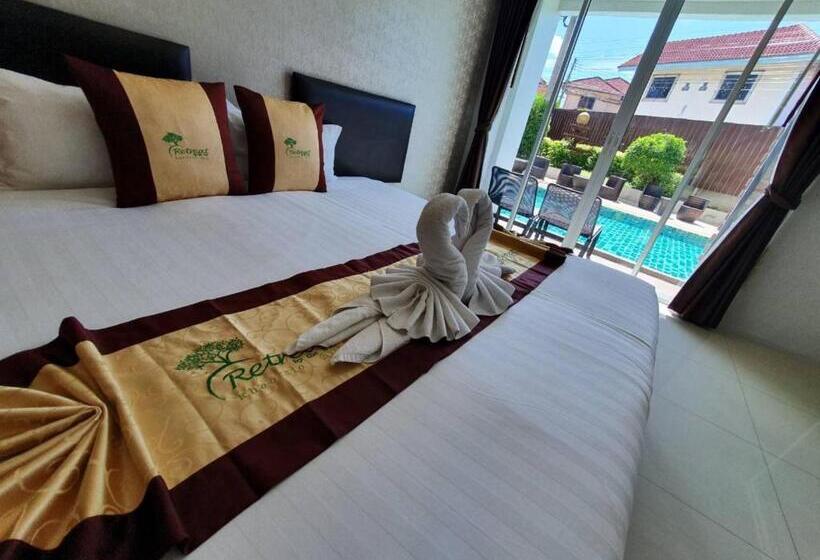 Номер Superior Вид на Бассейн, Retreat Resort Pattaya