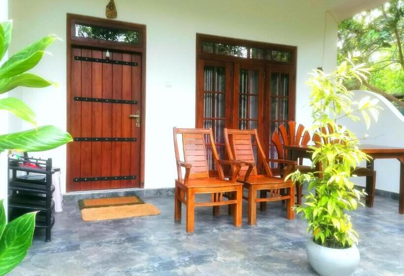 اتاق لوکس, The Cattleya Guest House Sigiriya